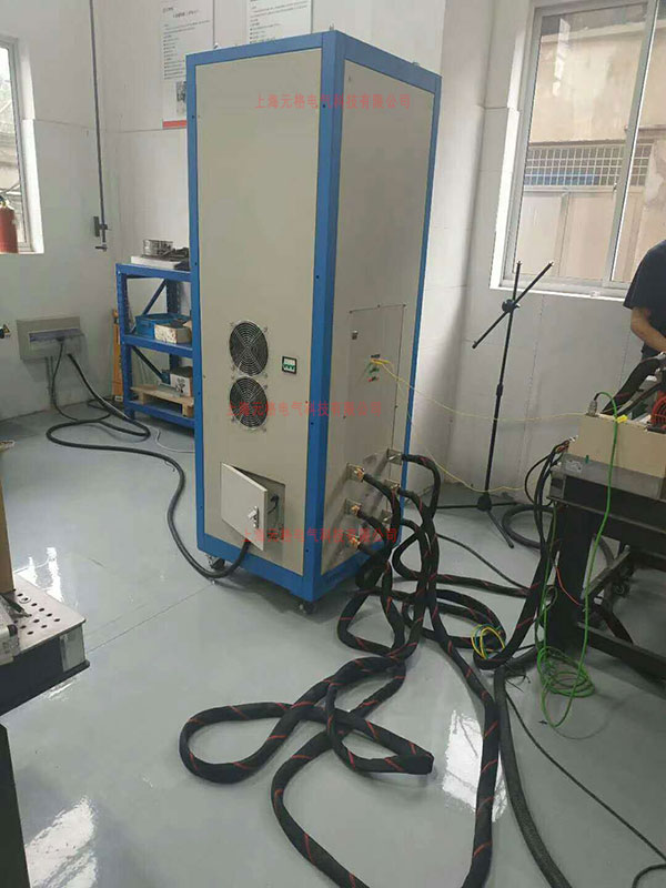 地鐵高鐵碳化塊溫升大電流發(fā)生器電阻檢測現(xiàn)場案例 地鐵高鐵碳化塊溫升大電流發(fā)生器電阻檢測現(xiàn)場案例